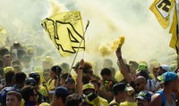 红色战袍、零封对手、球迷打Call！樊振东一战封神，樊振东首战