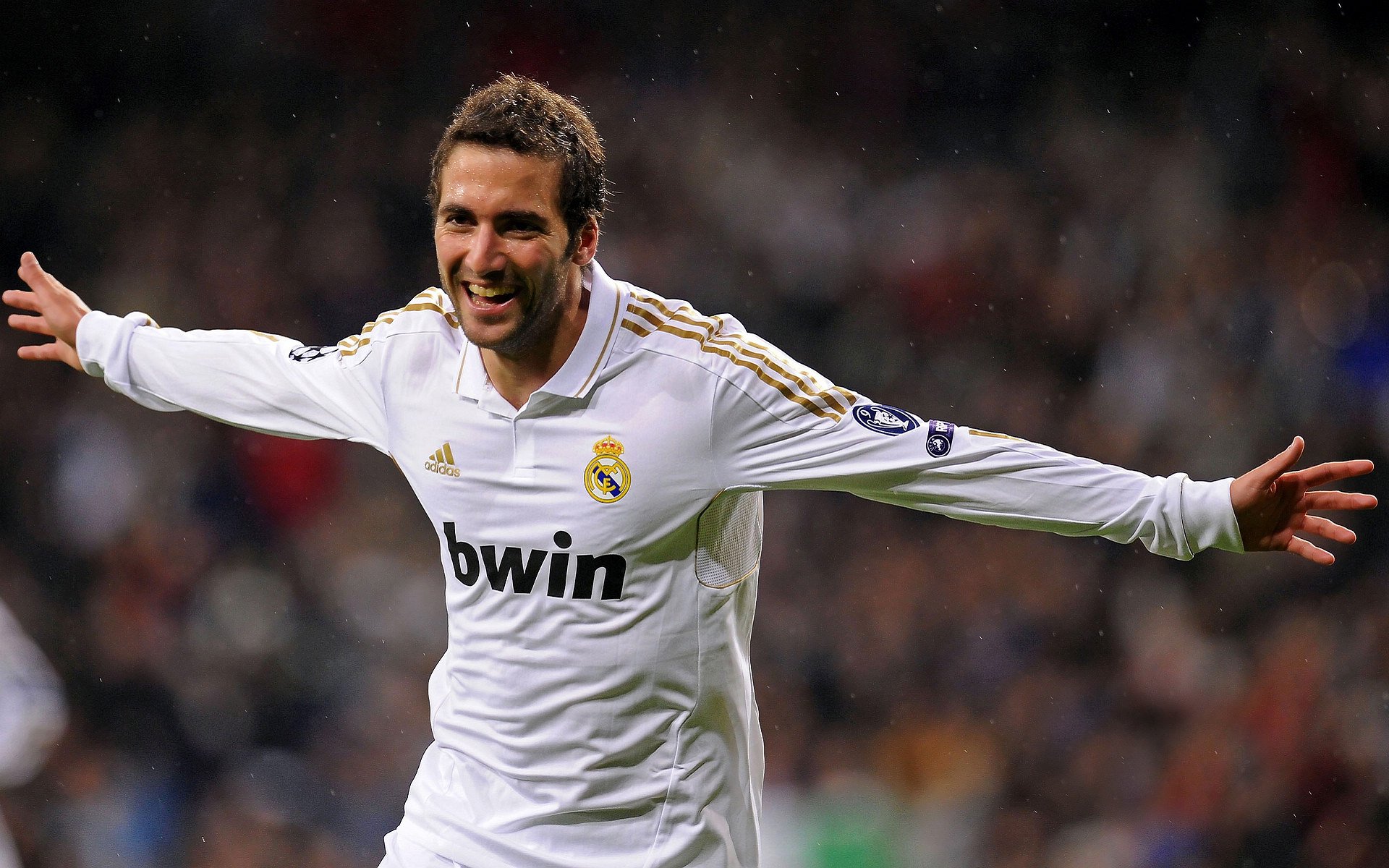 欧洲杯悬念不断：战术变革引领未来潮流，欧洲杯深度解析